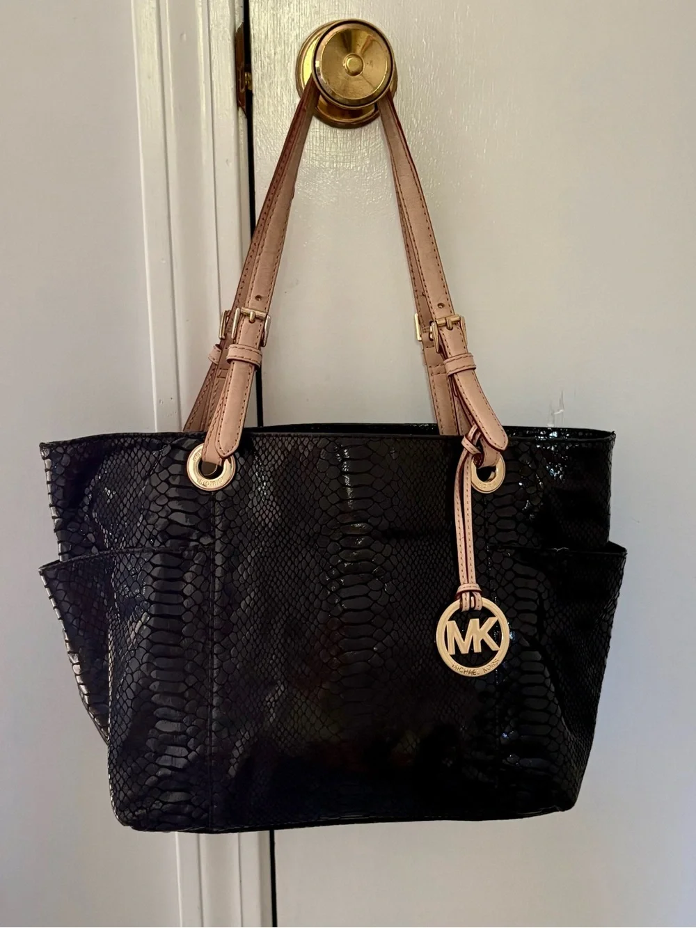 MICHAEL KORS Black Jet Set snake-embossed leather tote bag